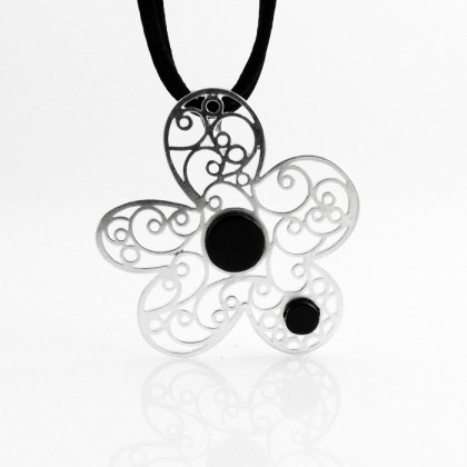 Necklace·B L Belta